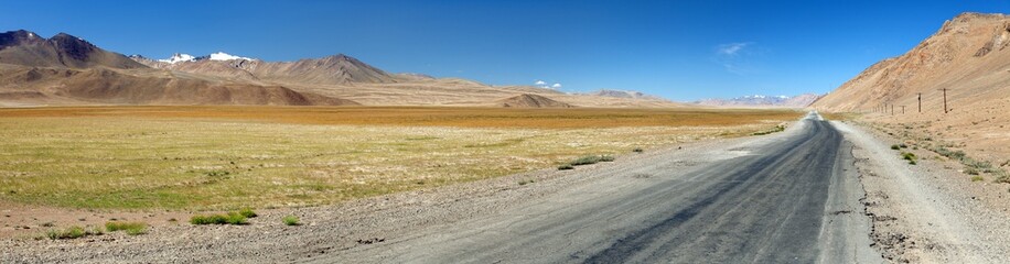 Fototapeta na wymiar Pamir highway or pamirskij trakt, Pamir mountains