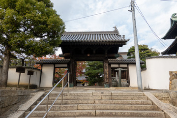 Naklejka premium 観龍寺の山門