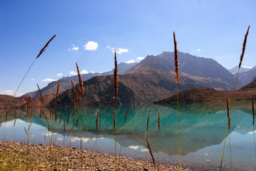 The most popular river in Tajikistan, Iskandarkul river  the most transparent