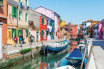 Fototapeta na wymiar Picturesque streets of Burano Island in Venice