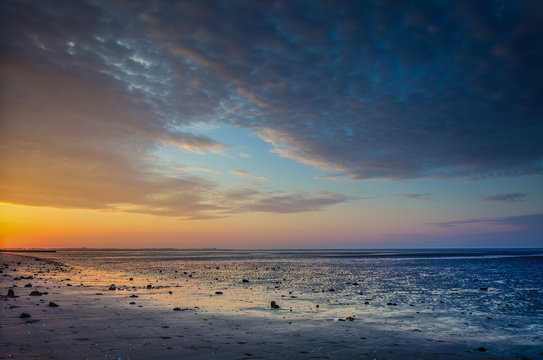 Sonnenuntergang im Wattenmeer Nordseek&uuml;ste