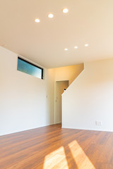 モダンな新築住宅の内装