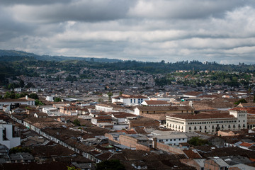 Naklejka premium Vista panoramica de la capital del Cauca, Popayan en Colombia