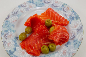 Lightly salted salmon with olives
