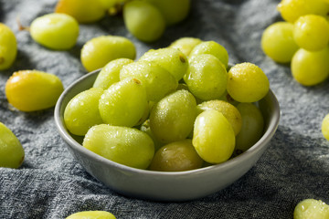 Organic Raw Green Grapes