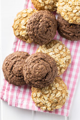 Cereal oatmeal and chocolate cookies.