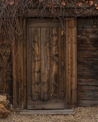 Fototapeta na wymiar rustic wooden doorway