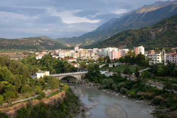 Fototapeta na wymiar Ville de Përmet en Albanie