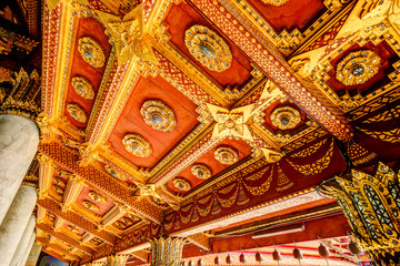 Fototapeta na wymiar The Marble Temple Wat Benchamabopit Dusitvanaram in Bangkok, Thailand