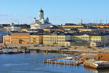 View of Market square, Allas Sea Pool and Lutheran Helsinki Cathedral (Tuomiokirkko) in early spring. Helsinki, Suomi