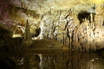 Prometheus-Höhlen-Georgien