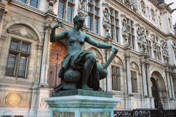 Fototapeta na wymiar Bronze Antique statue of Science from Jules Blanchard at 1882 by City Hall in Paris, France