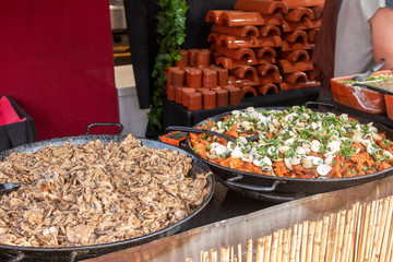  meal of pork meat with clams