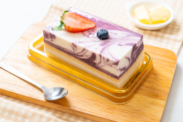 Delicious blueberry yoghurt cake