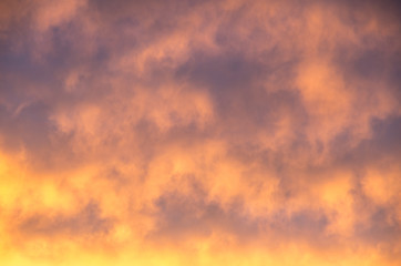 Fototapeta premium Vibrant orange cloudscape