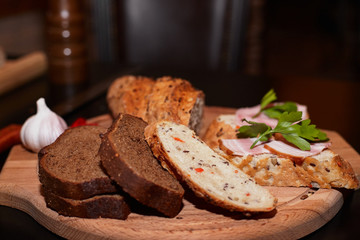 bread with ham and cheese