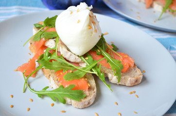 salad with shrimps