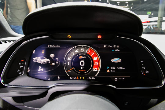 Dashboard of the Ausi R8 sports car