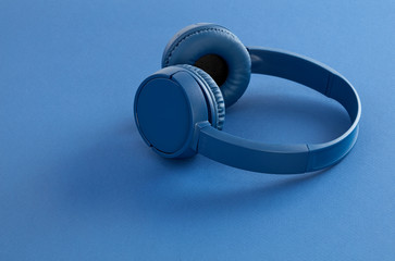 Wireless headphones