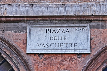 Piazza delle vaschette a Roma