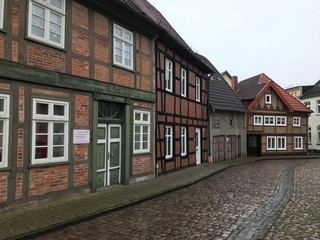 Fototapeta na wymiar Fachwerkhäuser in der Altstadt von Salzwedel (Sachsen-Anhalt)