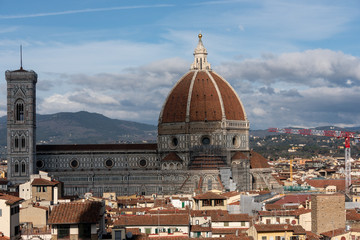 Fototapeta na wymiar panorama of Florence from above with view of the cathedral