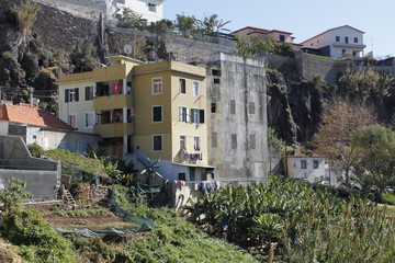 Obraz premium village in the mountains of the island madeira