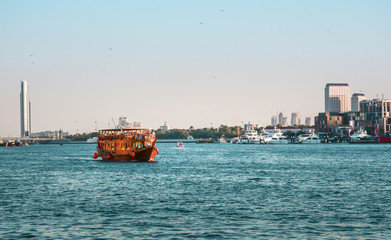 Obraz premium Dubai Boat Ride at Deira Creek Side