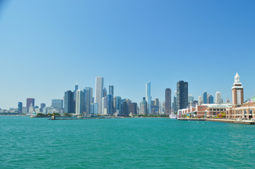 Obraz na płótnie Canvas Chicago from Lake Michigan