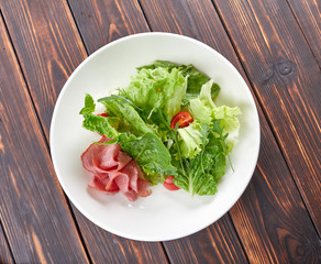 salad with lettuce and ham