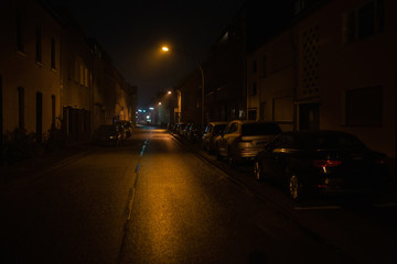 Straße bei Nacht