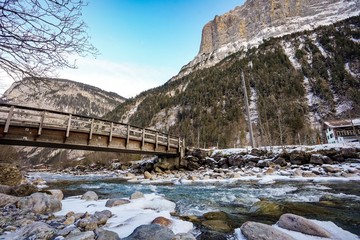 M&uuml;rren is a Swiss mountain village at the foot of the Schilthorn peak, Near M&uuml;rren is the Lauterbrunnen Valley, with its subterranean, glacial Tr&uuml;mmelbach Falls