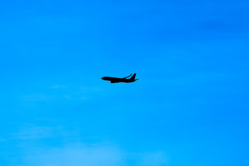 飛行機のシルエット
