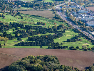 vue aérienne à l'automne du golf de Villennes-sur-Seine en France