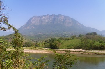 Obraz premium lake in mountains