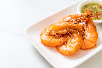 baked salted shrimps or prawns with seafood spicy sauce