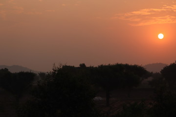 Obraz premium beautiful sunrise and cloudy sky