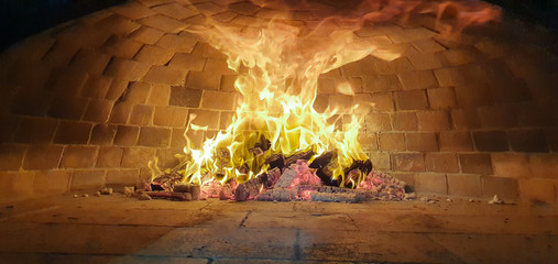 Pizza oven, wood oven for pizza.