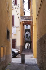 Fototapeta na wymiar Typical alley in Pescia, Tuscany, Italy