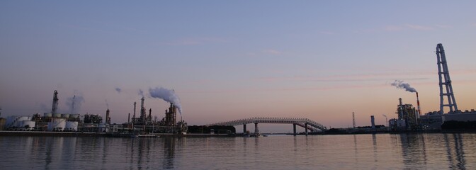 Naklejka premium 工業地帯の夕暮れ