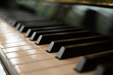 Tastiera di pianoforte ripresi da vicino