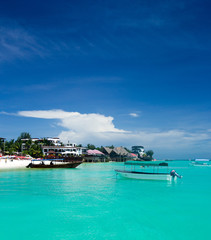 Obraz premium blue sea and beautiful sky. sea beach