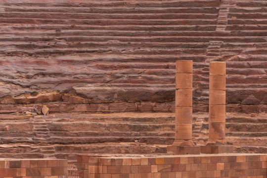 Anfiteatro en la antigua ciudad de Petra, Jordania