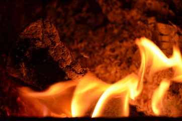 drewno na opał ,ogień, płomieni, ciepło, ognisko, gorąca, gorąco, oparzenia, czerwień, drewna, ognisko, kominek, płomieni, niebezpieczeństwo, ciepły, pomarańcz, ekogroszek , lawa , pożar lasu , pali © Szymon