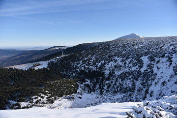 Fototapeta na wymiar Winter panorama of Karkonosze Mountains, Poland.
