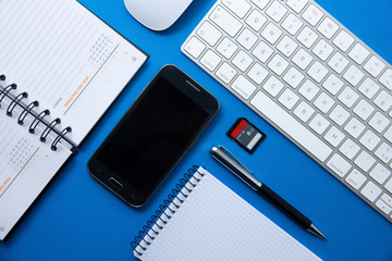 scrivania, posto di lavoro, informatica, comunicazione