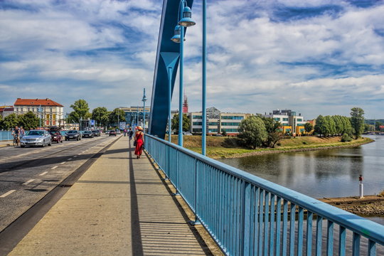 Frankfurt Oder - blaue br&uuml;cke nach slubice