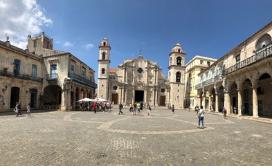 Fototapeta na wymiar Placa de la catedral - La Habana - Cuba