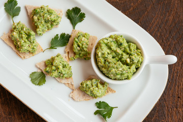 Green pea and walnut dip