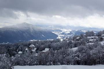 Obraz premium winter snowy alpine french mountains peak panorama wild wintery nature 